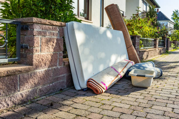 Best Hot Tub Removal  in Mattituck, NY